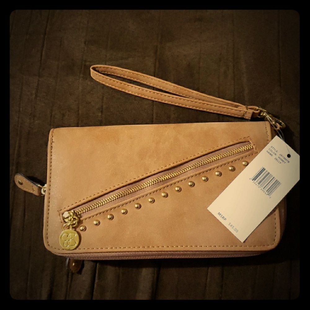 Jessica Simpson wristlet